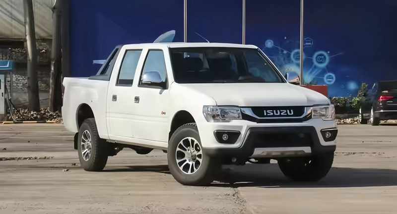 Isuzu Double Cab Pickup Interior – Comfort and Practicality