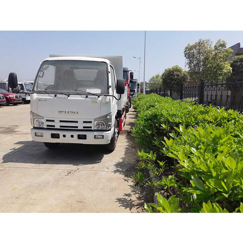 Choosing the Right Dump Truck for Urban Construction