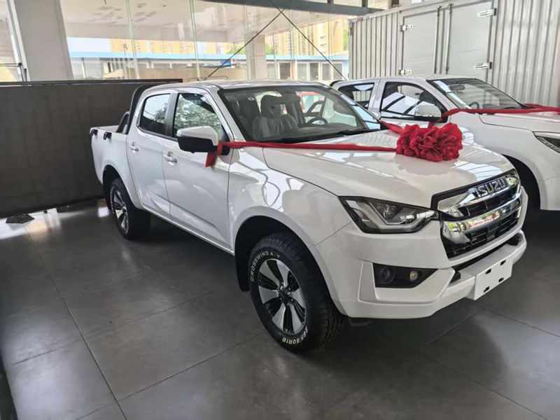 Isuzu Diesel Pickup Truck – Reliable Power for Every Job