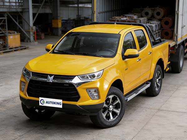 ISUZU 3 Ton Pickup Truck